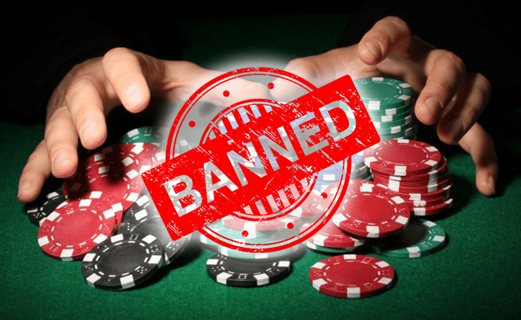 Pokerdom забанил несколько игроков за передачу фишек